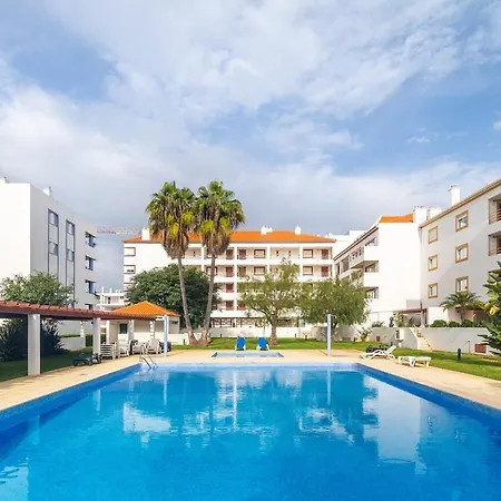 Vilamoura Family Escape Apartment